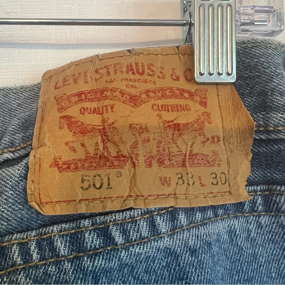 Levi's 501's Vintage Button Fly Straight Leg Medium Wash Jeans Size 33X30 - Picture 10 of 13